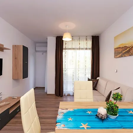 Complex Nestinarka Apartment