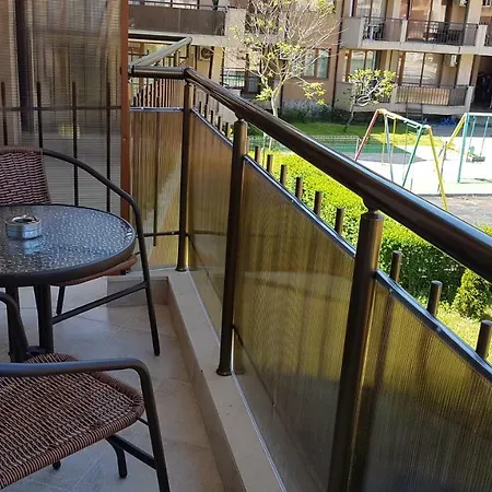 Apartment Complex Nestinarka *